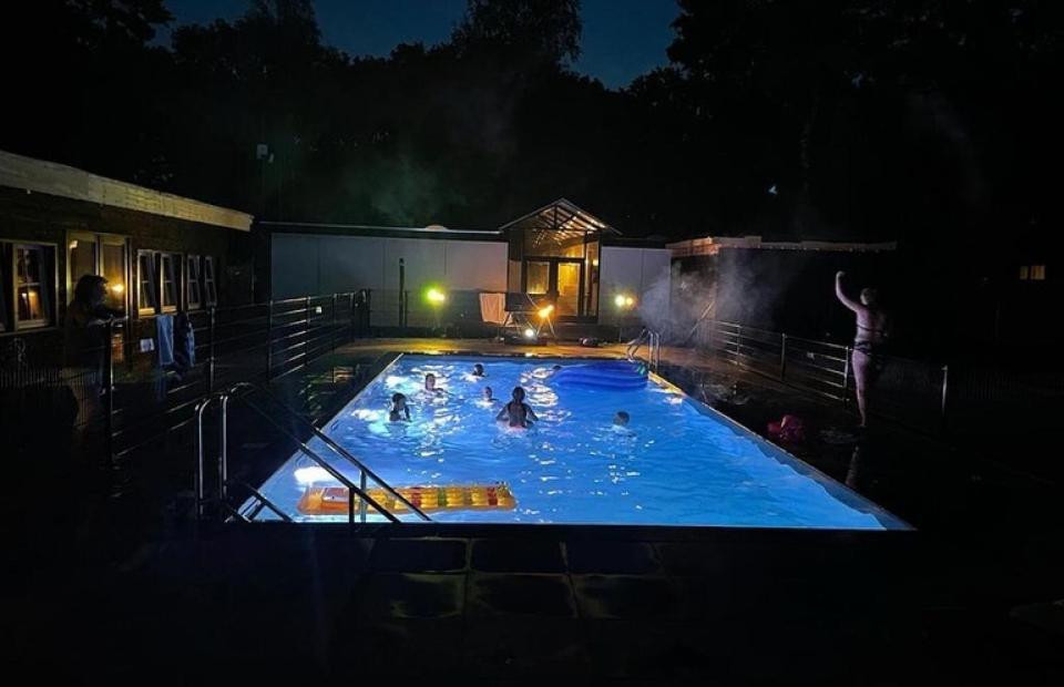 Camping de Vinkenkamp Lieren Bagian luar foto