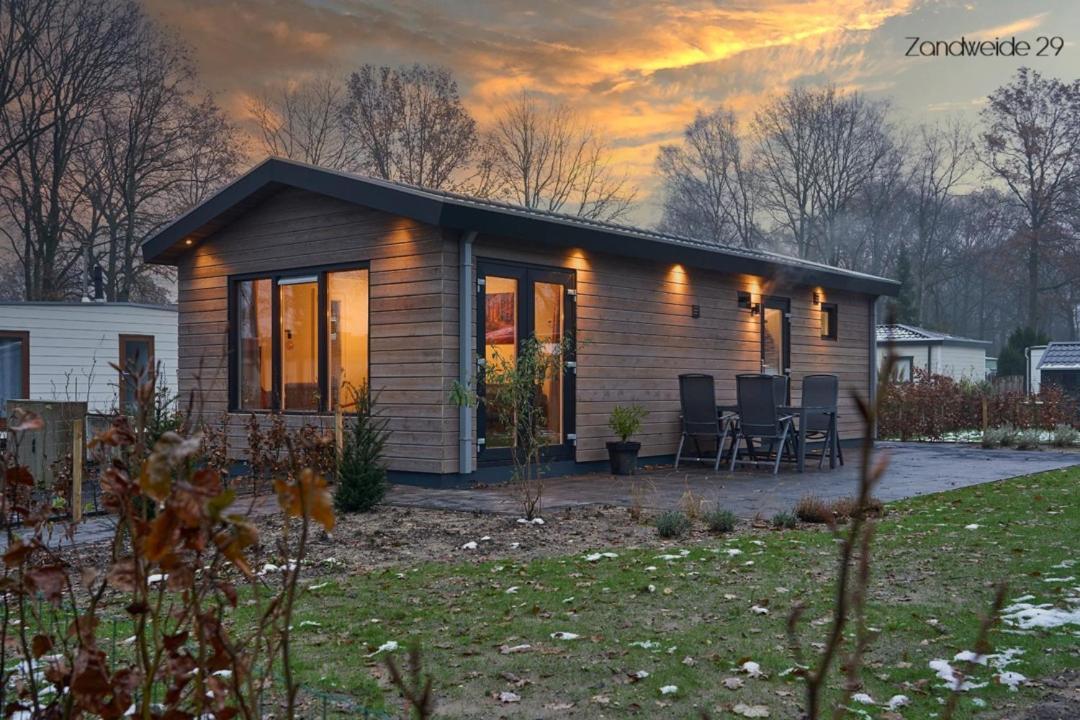 Camping de Vinkenkamp Lieren Bagian luar foto